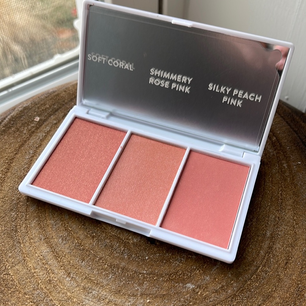 Skinluminate - Superfine Luminous Blush Palette